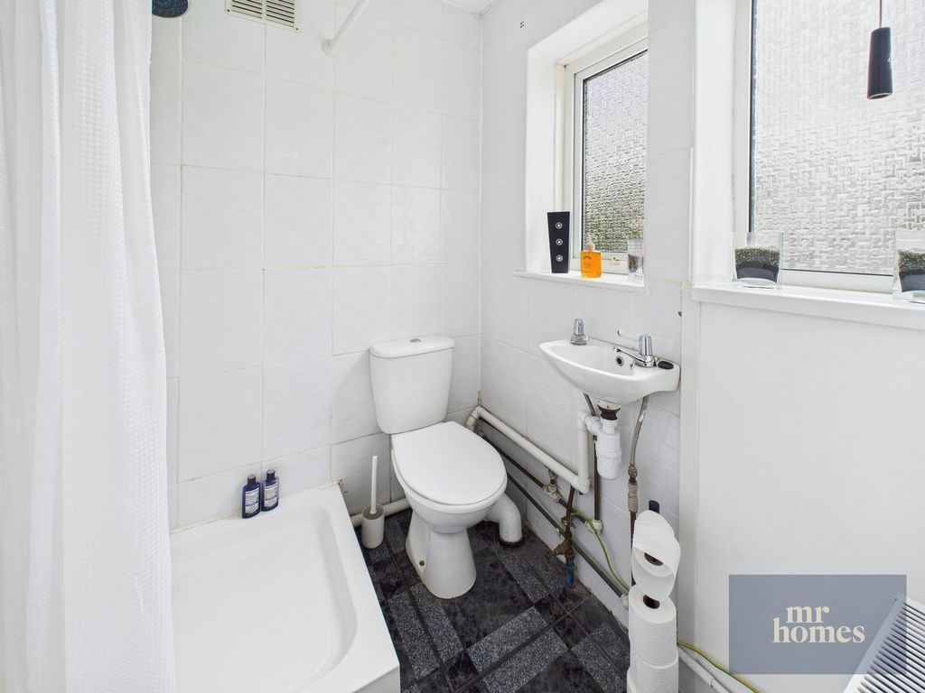 Additional image 5 of 4 bed terraced house for saleTempleton Avenue, Llanishen, Cardiff CF14