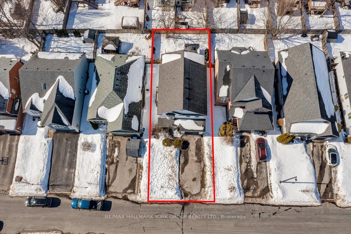 19 Silverstone Crescent, Georgina, ON, L4P 4A5 photo 4