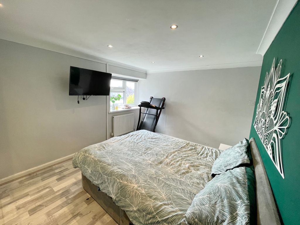 Additional image 11 of 2 bed flat for saleWestbourne Road, Cardiff CF14