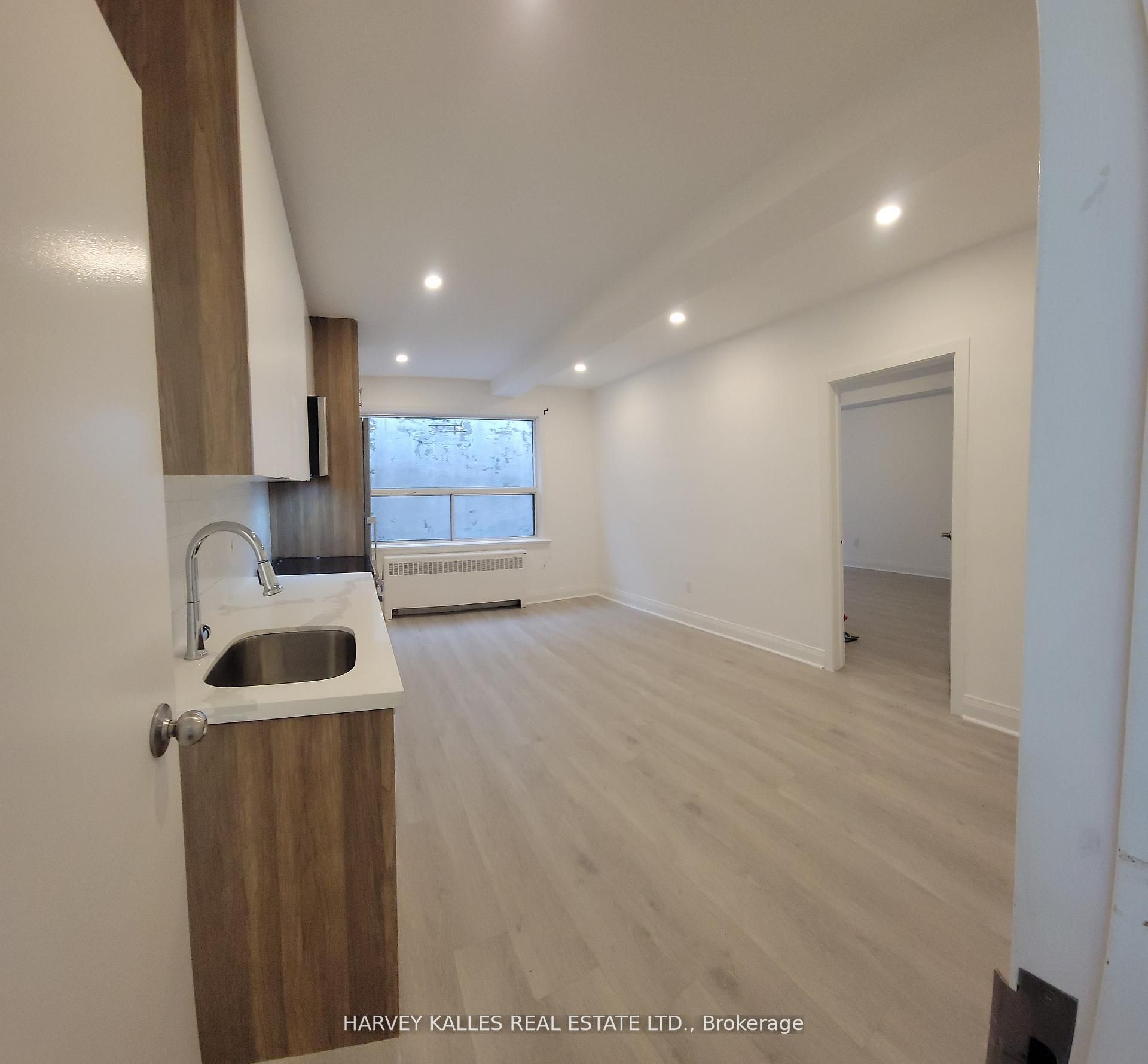 Additional image 2 of 2-1980 Eglinton Avenue W, Toronto, ON, M6E 2J9