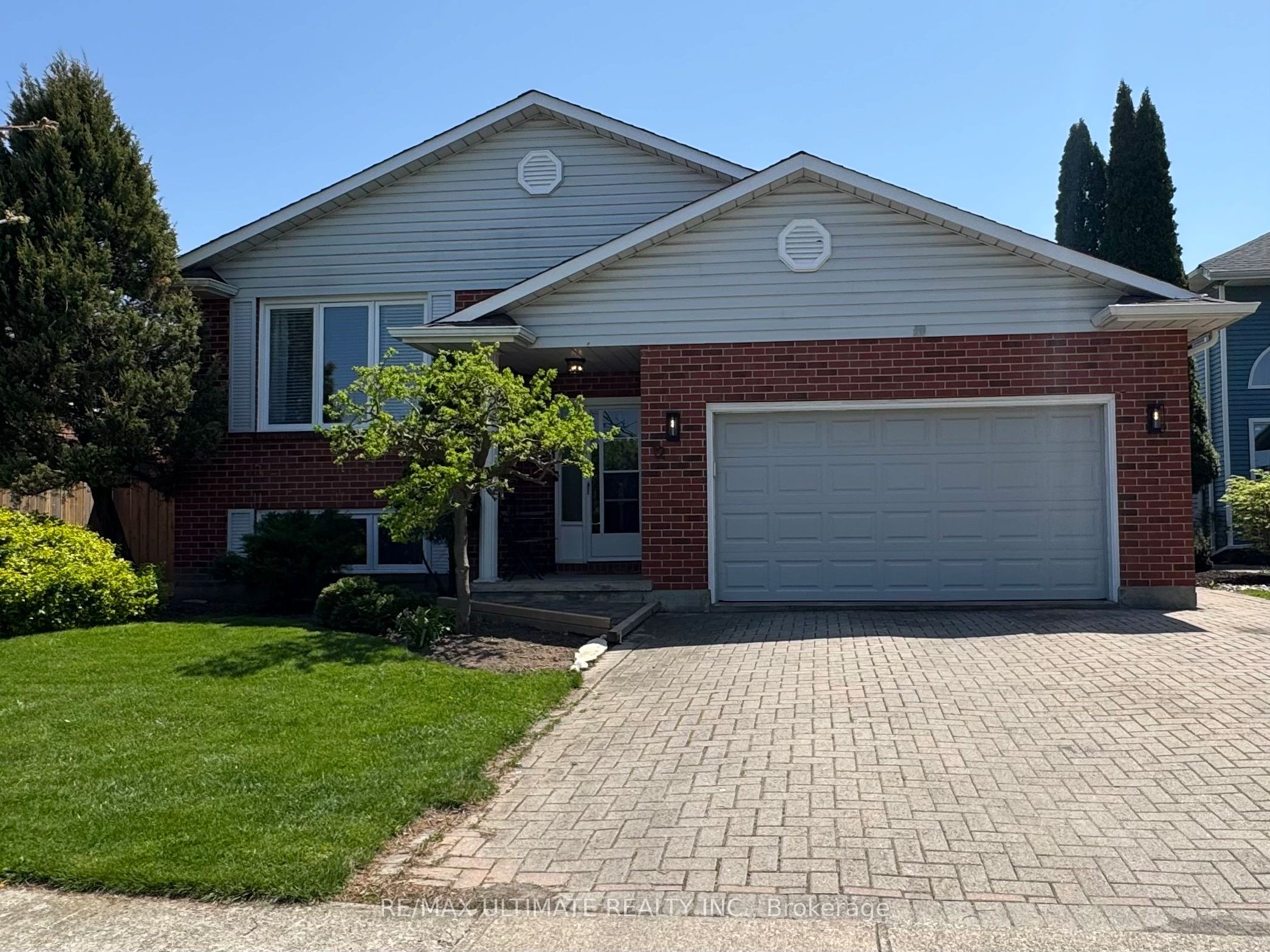 12 Stoney Brook Crescent, St. Catharines, ON, L2S 3J3