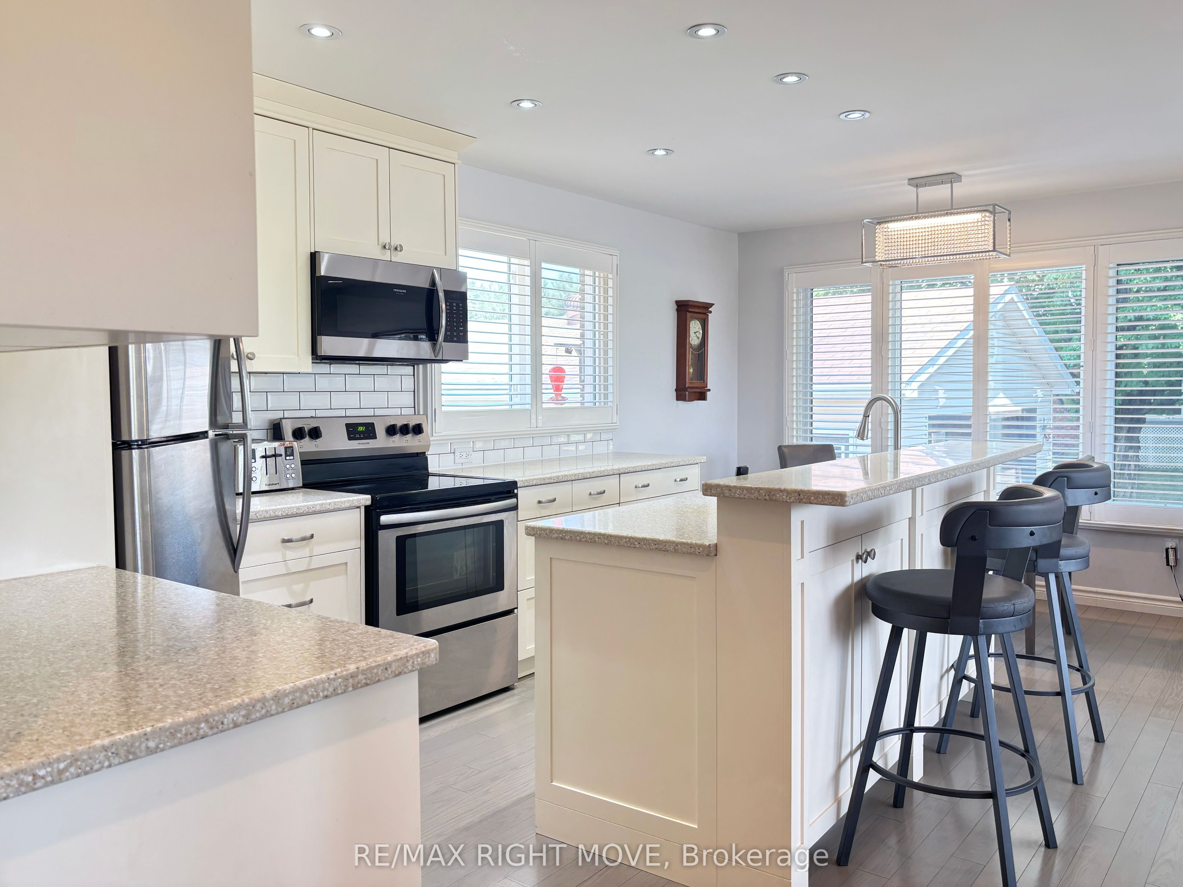 116 Mill Street E, Springwater, ON, L0L 1V0 photo 5