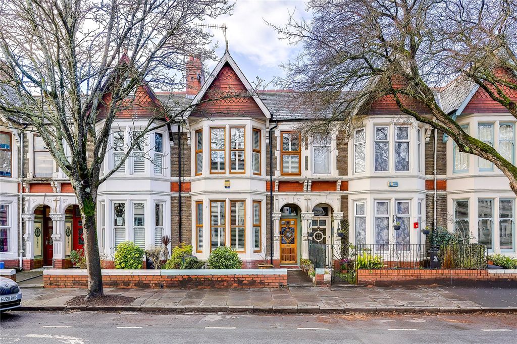 4 bed terraced house for saleRoath Court Road, Roath, Cardiff CF24