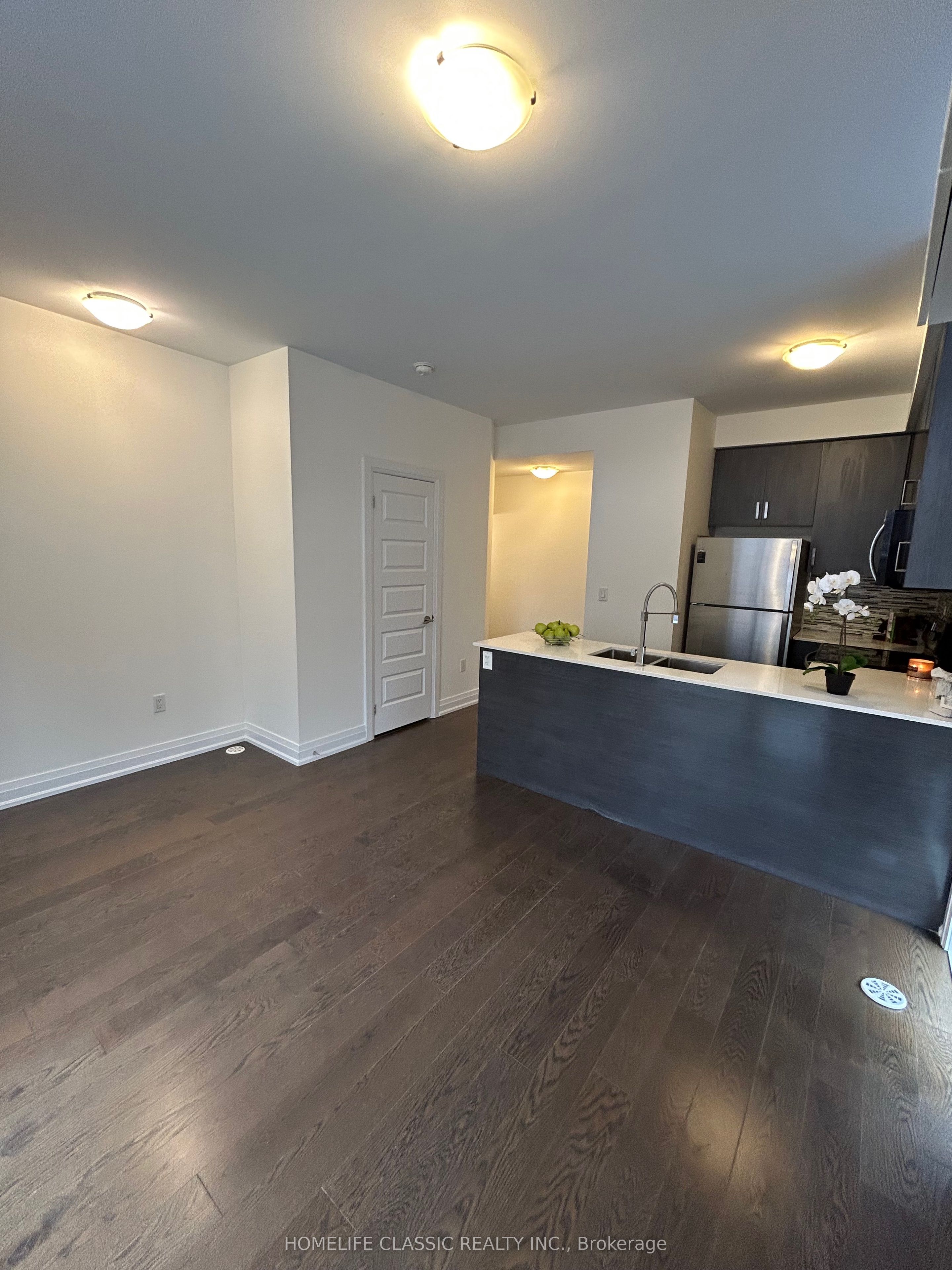 9-11 Eldora Avenue, Toronto, ON, M2M 0B5 photo 4
