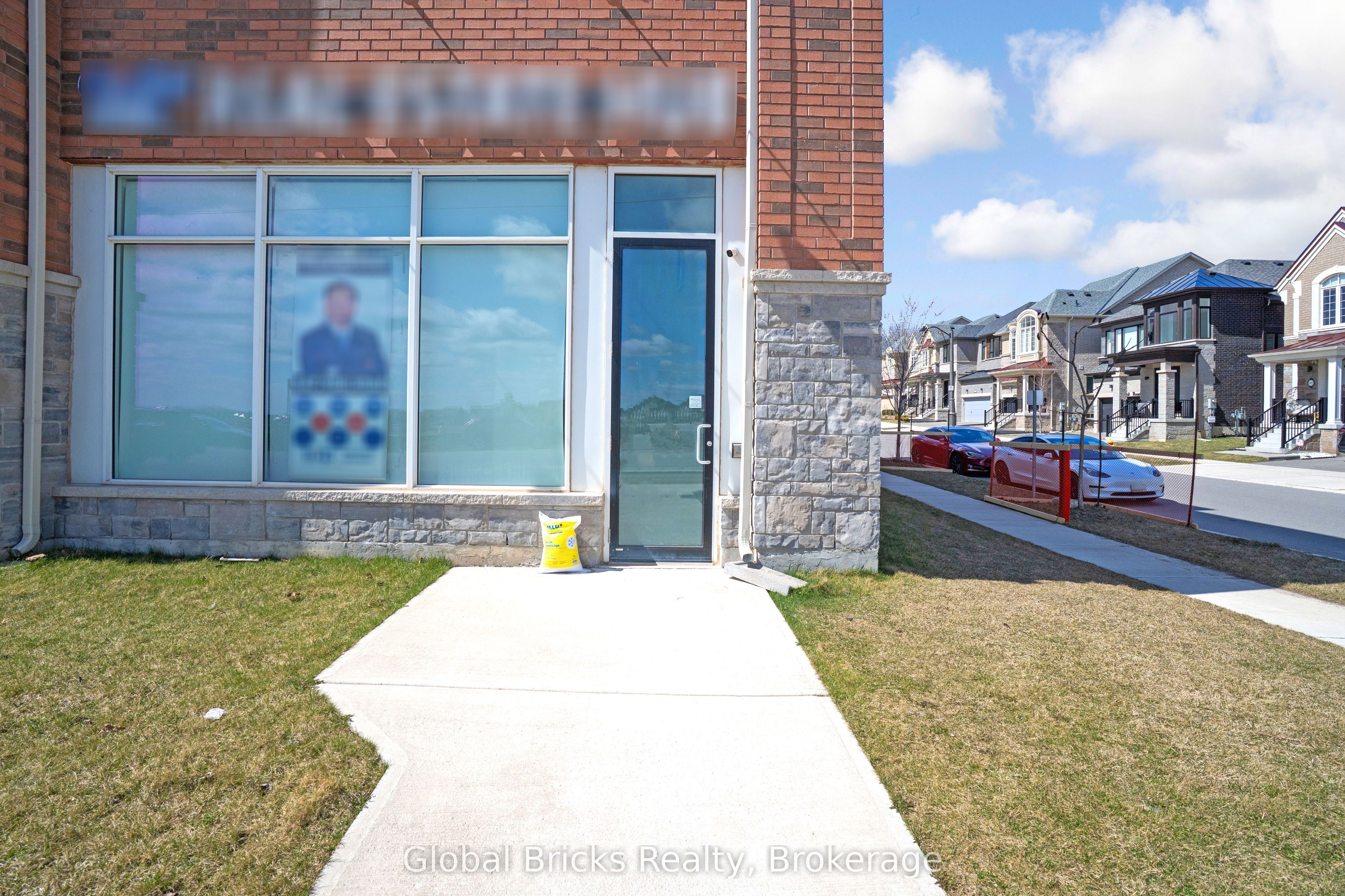 Additional image 2 of 85 Burnhamthorpe Road E, Oakville, ON, L6H 3R2
