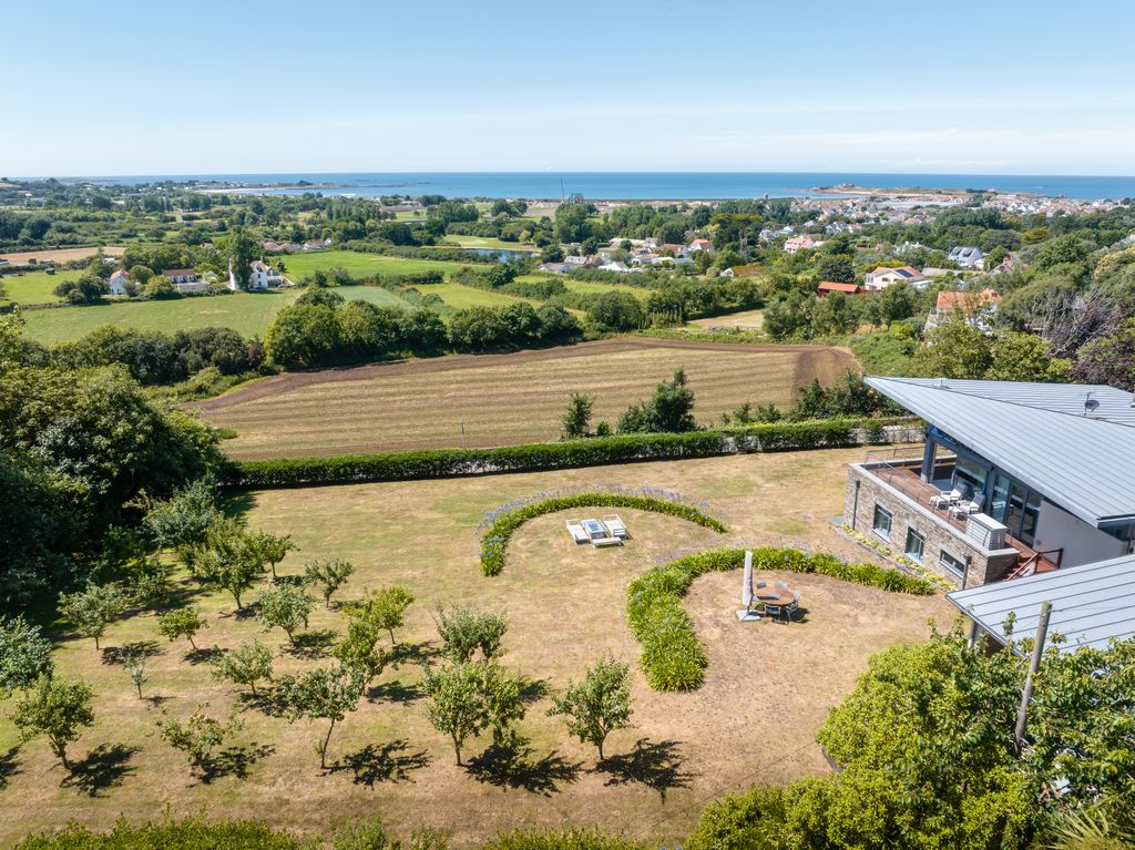 Additional image 2 of 5 bed detached house for saleRue Des Eturs, Castel, Guernsey GY5