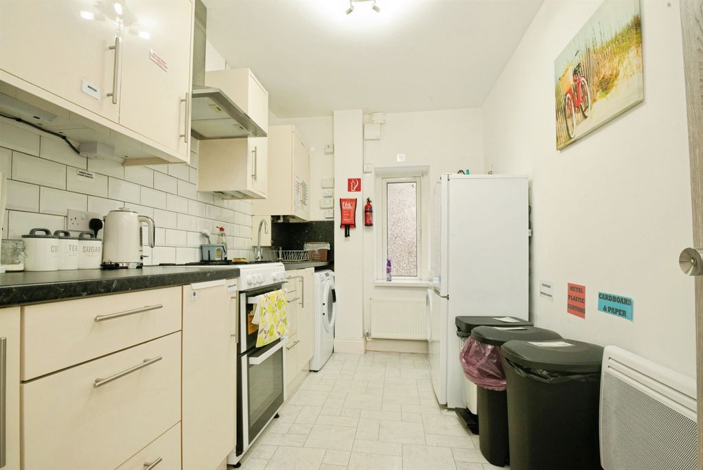 Additional image 14 of 2 bed flat for saleConnaught Road, Roath, Cardiff CF24