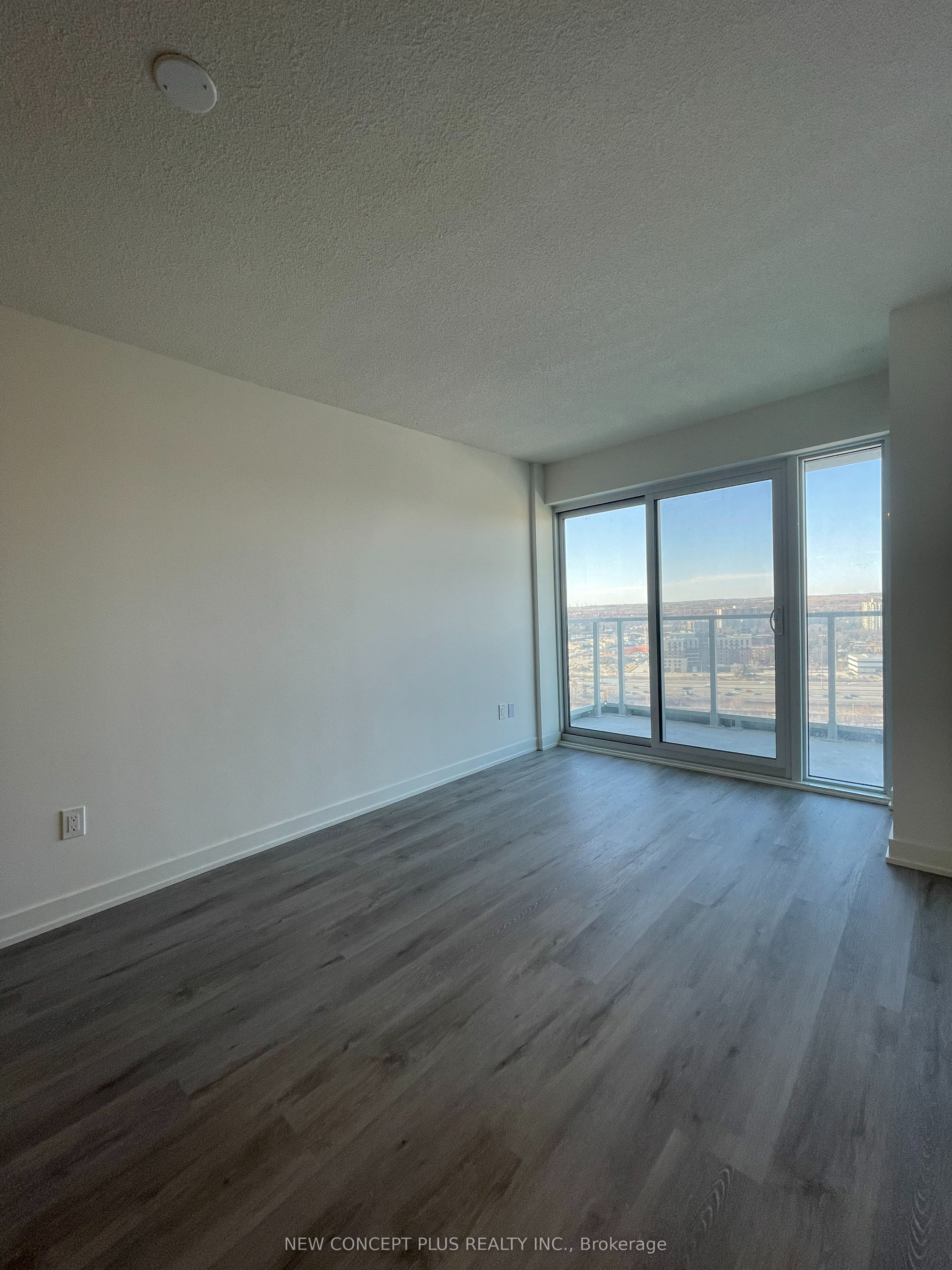 2102-1010 Sandy Beach Road, Pickering, ON, L1W 3V9 photo 4