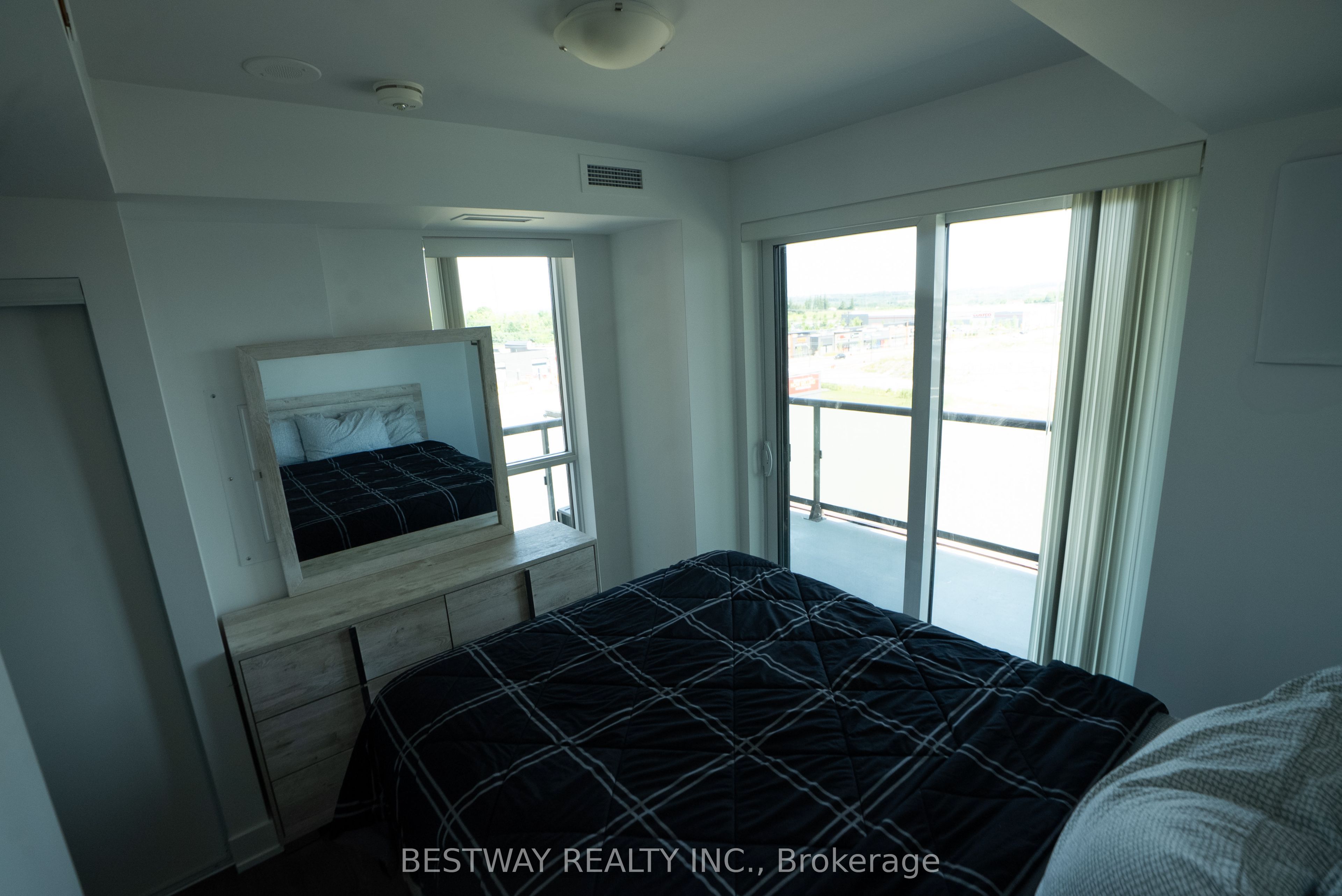 607-2550 Simcoe Street N, Oshawa, ON, L1L 0R5 photo 4