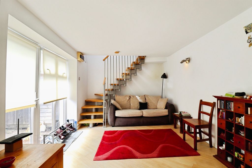 Additional image 3 of 2 bed semi-detached house for saleClive Road, Canton, Cardiff CF5