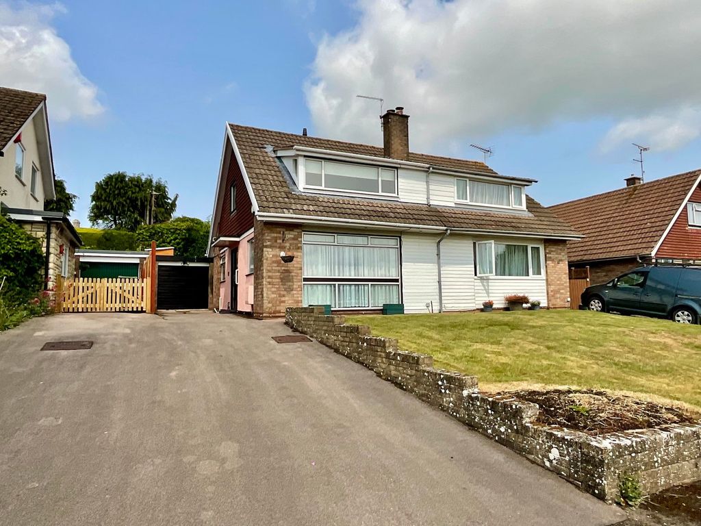 3 bed semi-detached house for saleCaestory Avenue, Raglan NP15