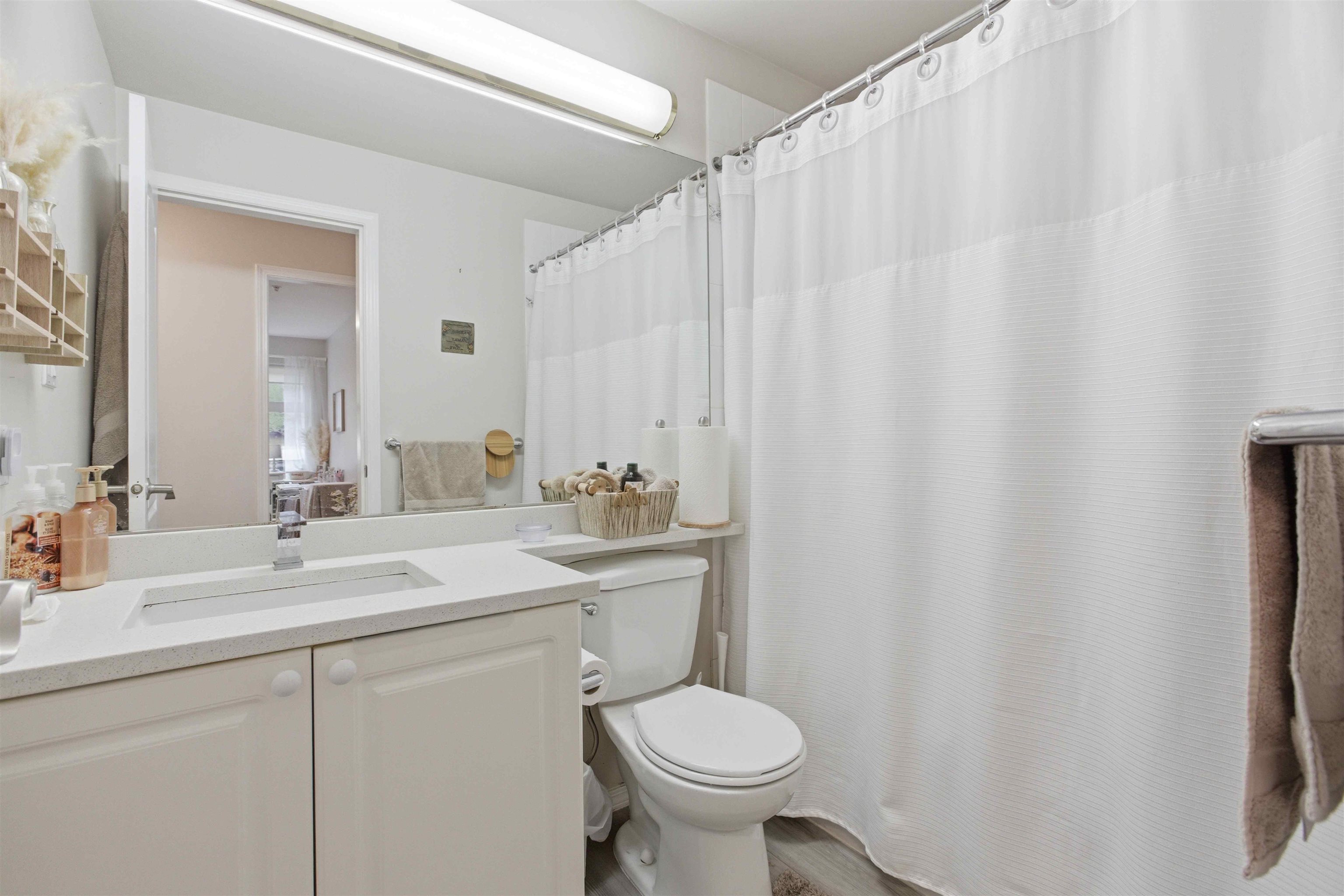 Additional image 4 of 114-15220 Guildford Drive, Surrey, BC, V3R 0Y6