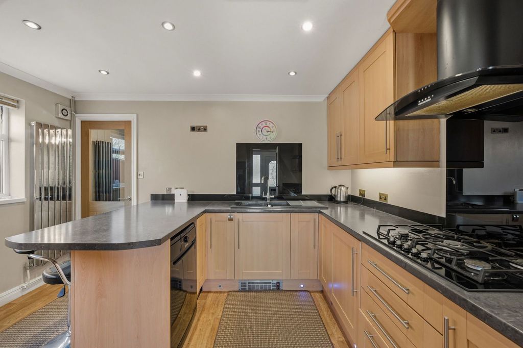 Additional image 15 of 2 bed semi-detached bungalow for saleChester Close, New Inn NP4