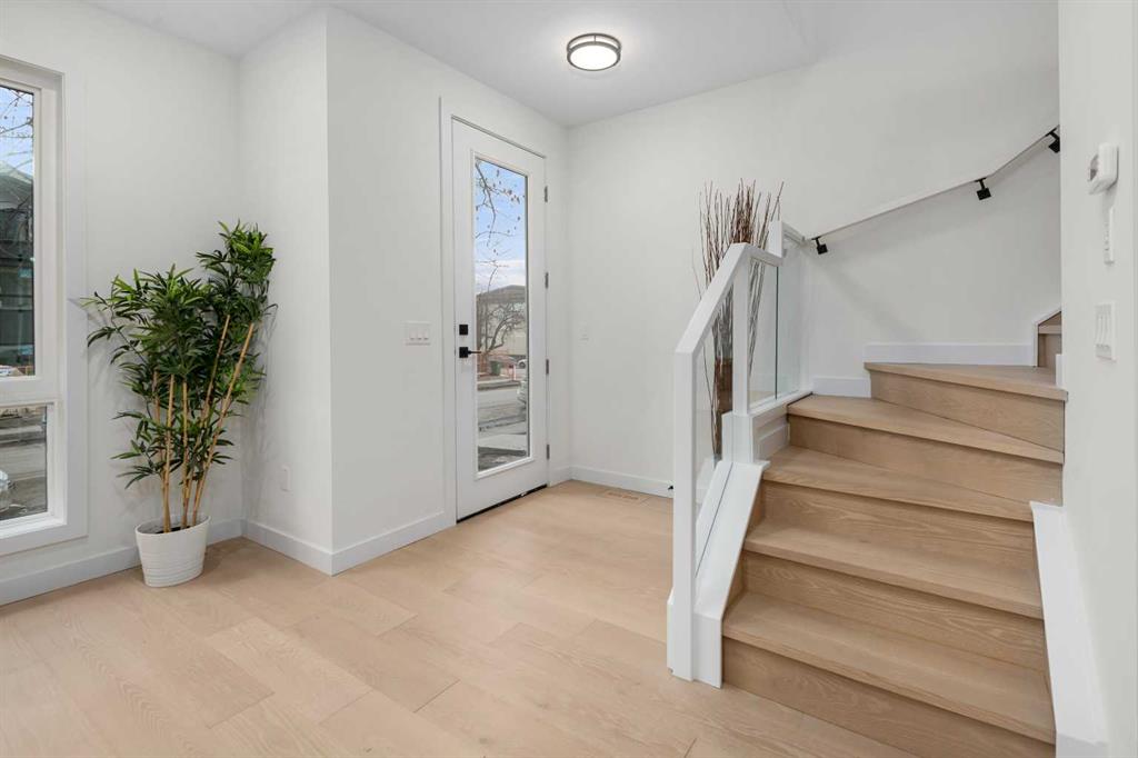 Additional image 3 of 3719 14a Street SW, Calgary, AB, T2T3Y1