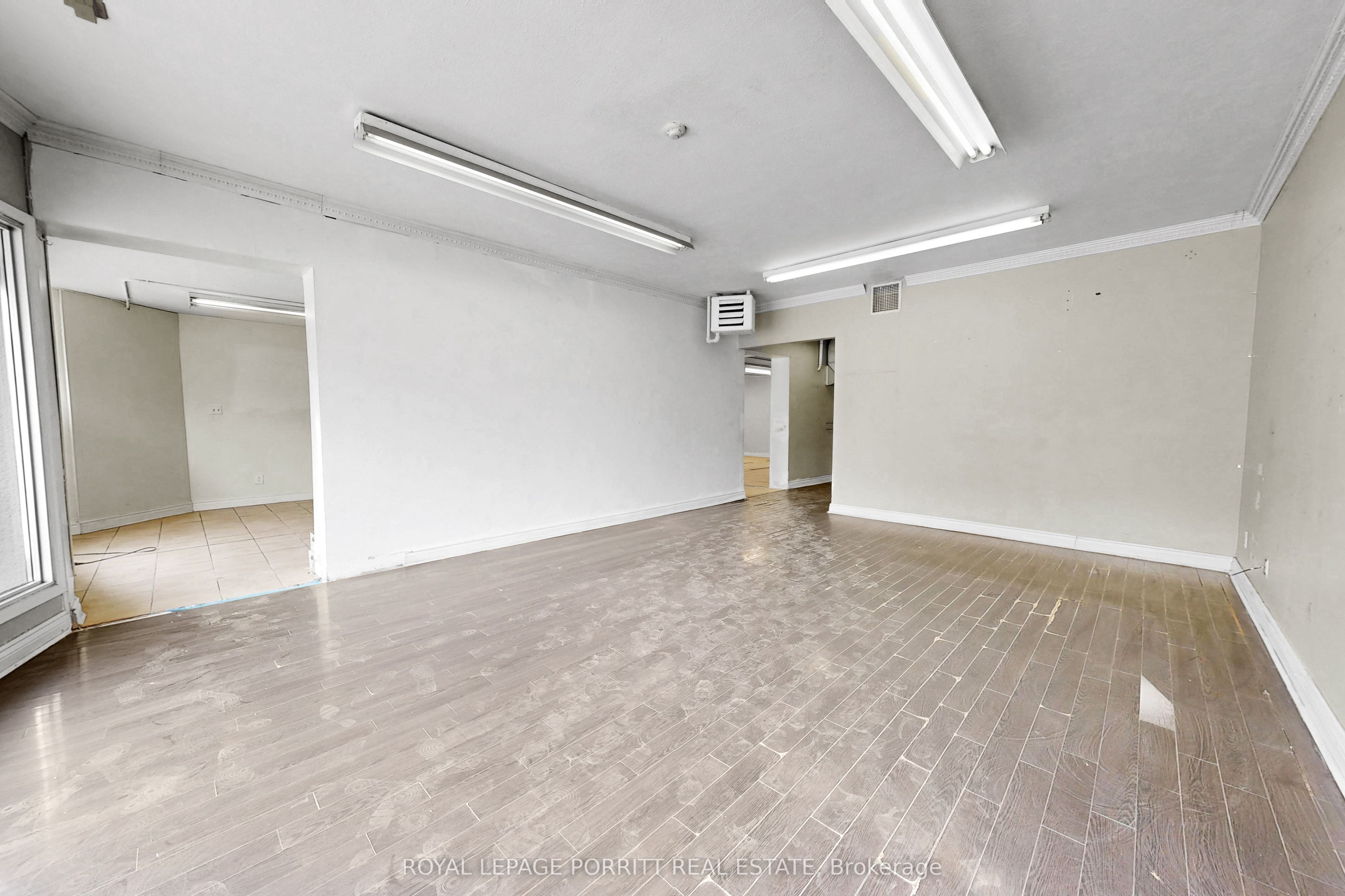 Additional image 3 of 3367 Lake Shore Boulevard W, Toronto, ON, M8W 1N1