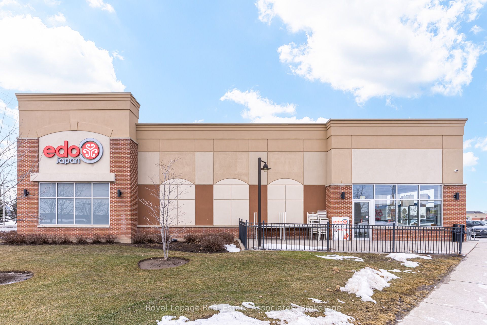 Additional image 6 of Unit 2-1040 Kennedy Circle, Milton, ON, L9T 0J9