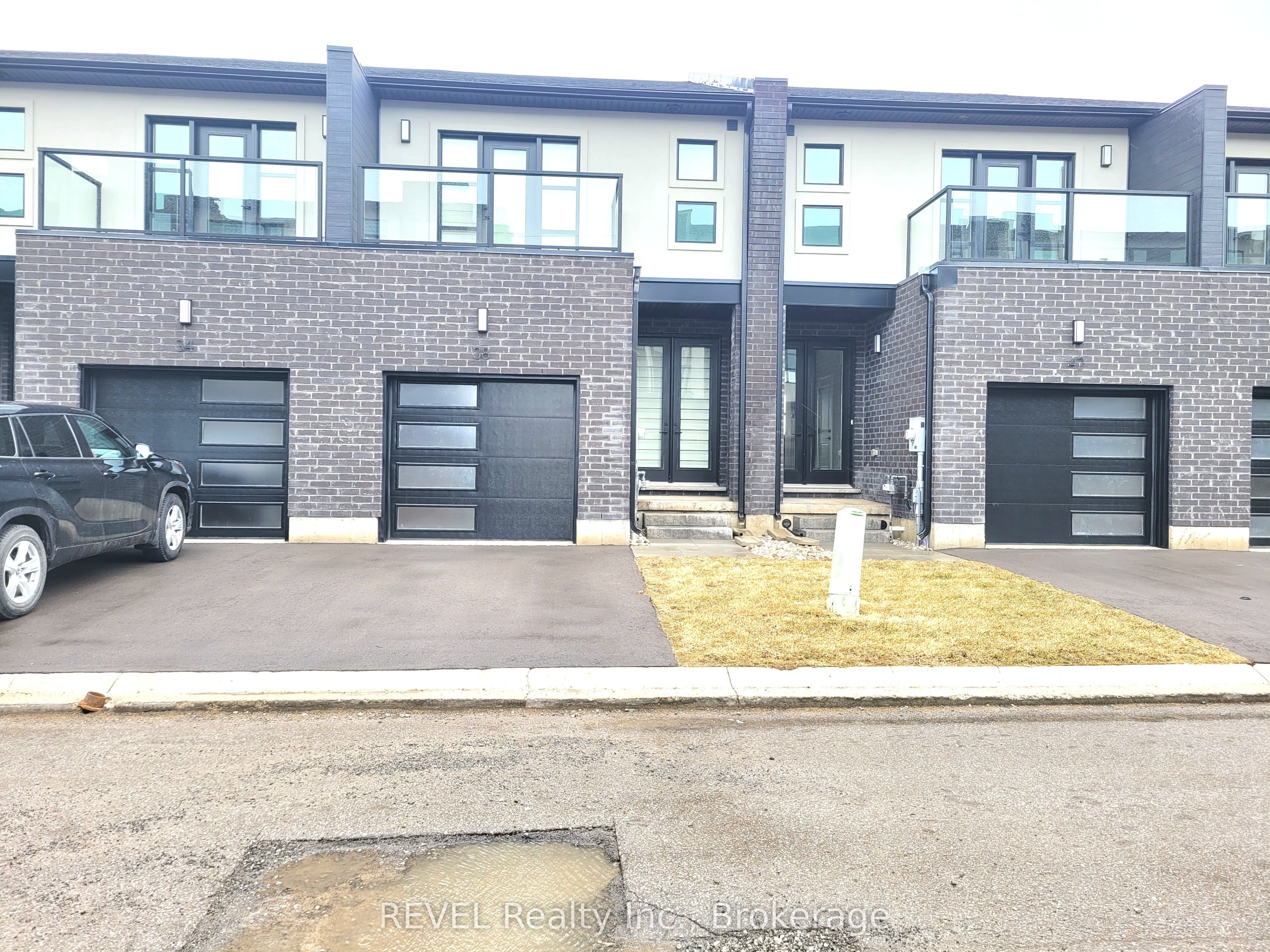Upper Level -38 Keystone Trail, Welland, ON, L3B 0N8