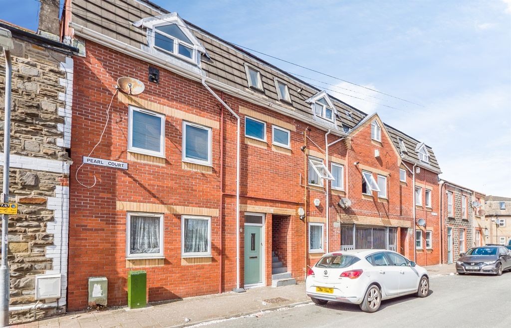 1 bed flat for salePearl Street, Splott, Cardiff CF24