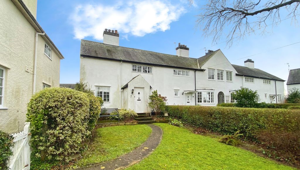 3 bed semi-detached house for salePen Y Dre, Rhiwbina, Cardiff CF14