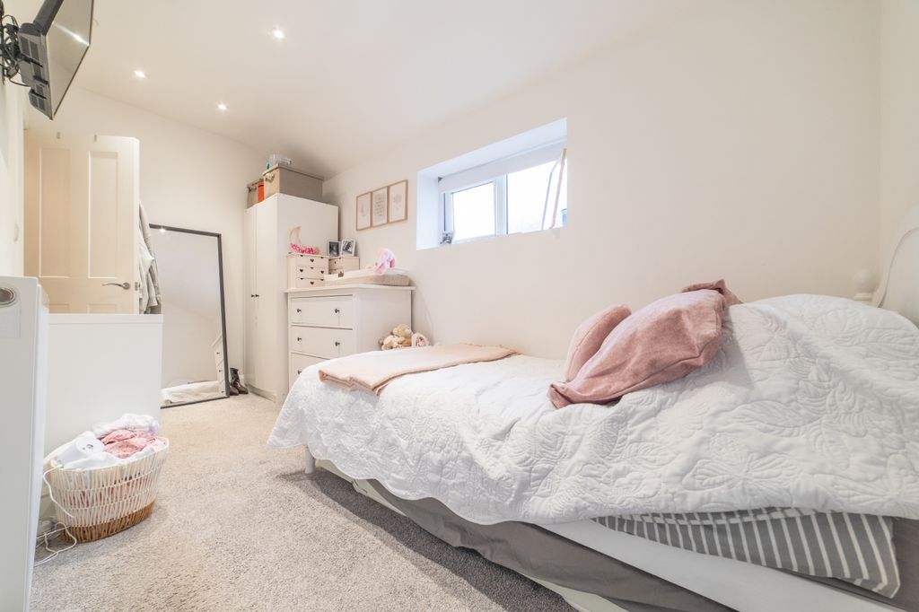 Additional image 19 of 2 bed flat for saleLlantrisant Street, Cathays CF24