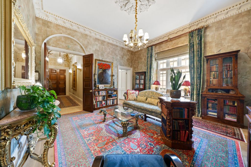 Additional image 5 of 3 bed flat for saleSherbourne House, Sherborne, The Cotswolds GL54