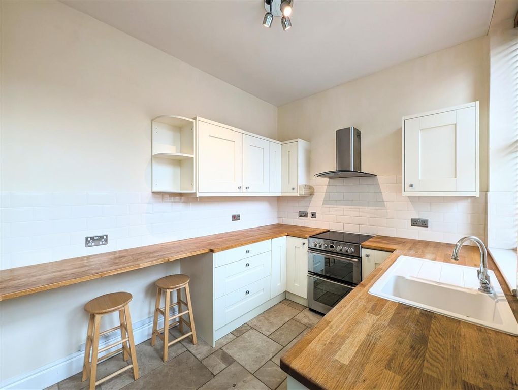 2 bed flat for saleAbbeydore, Hereford HR2 photo 5