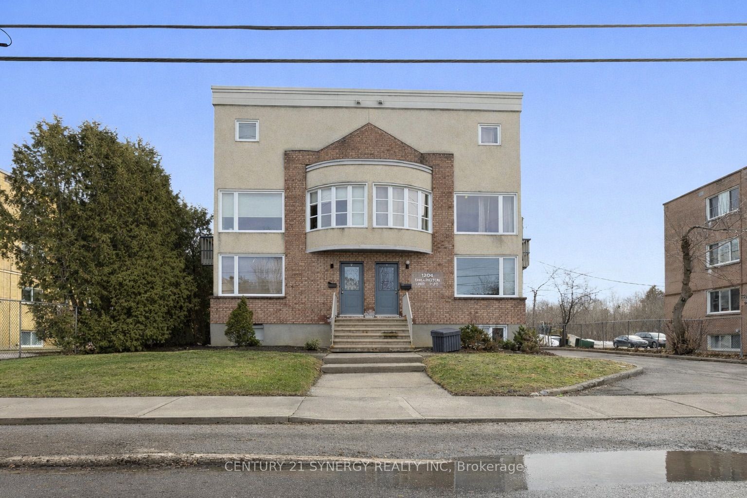 8-1204 Shillington Avenue, Ottawa, ON, K1Z 7Z4