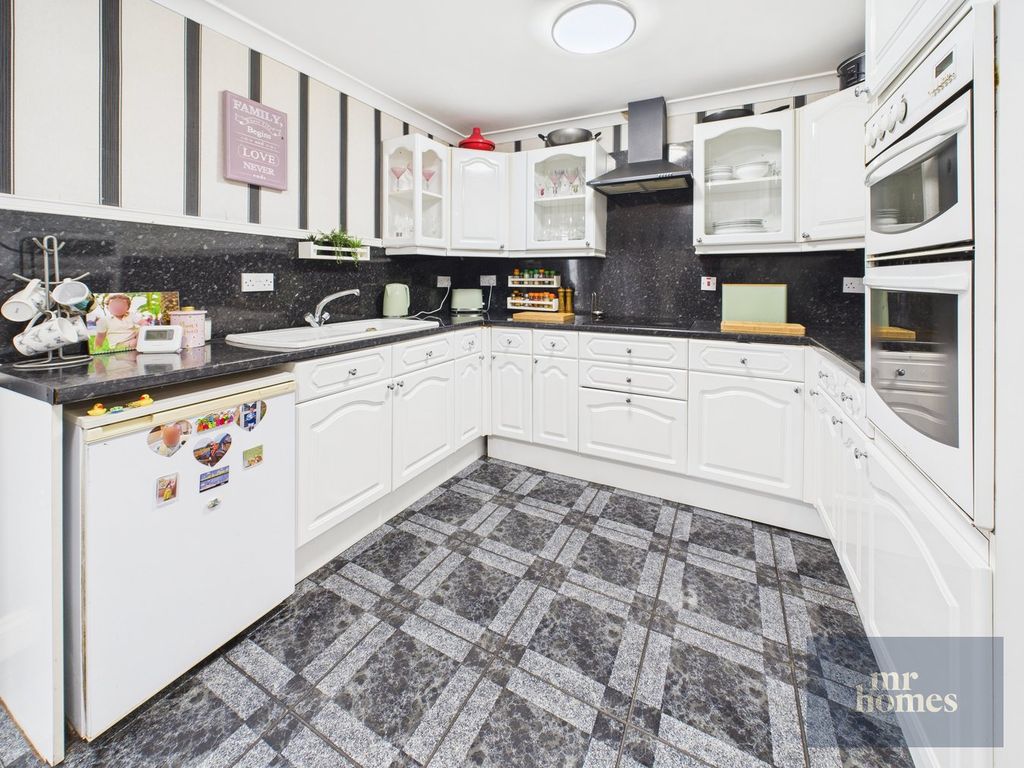 Additional image 21 of 4 bed terraced house for saleTempleton Avenue, Llanishen, Cardiff CF14