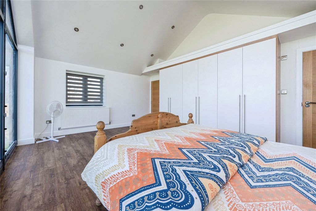 Additional image 33 of 8 bed detached house for saleGreen End Road, Bedford, Bedfordshire MK43