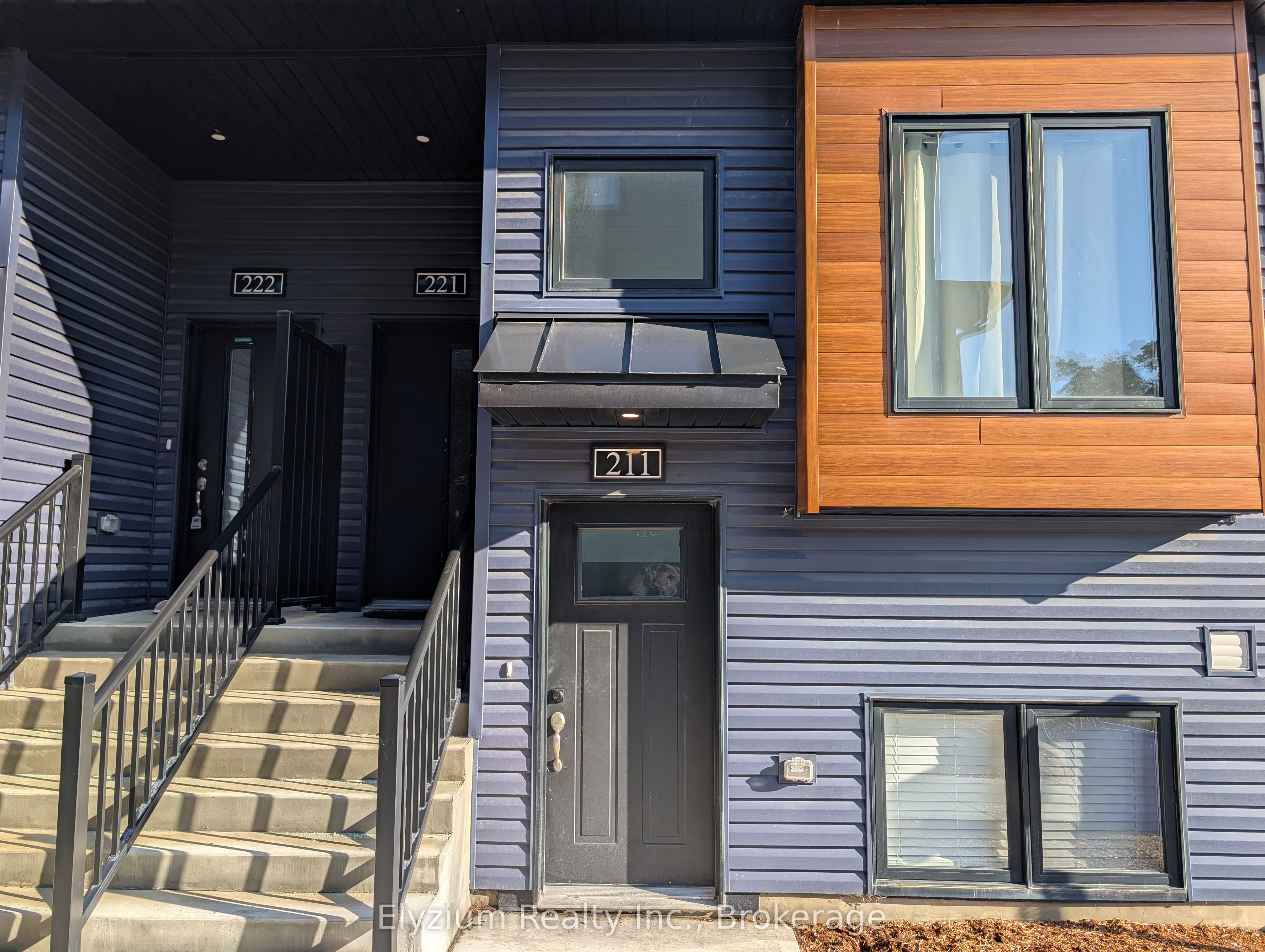 211-781 Clare Avenue E, Welland, ON, L3C 0K1