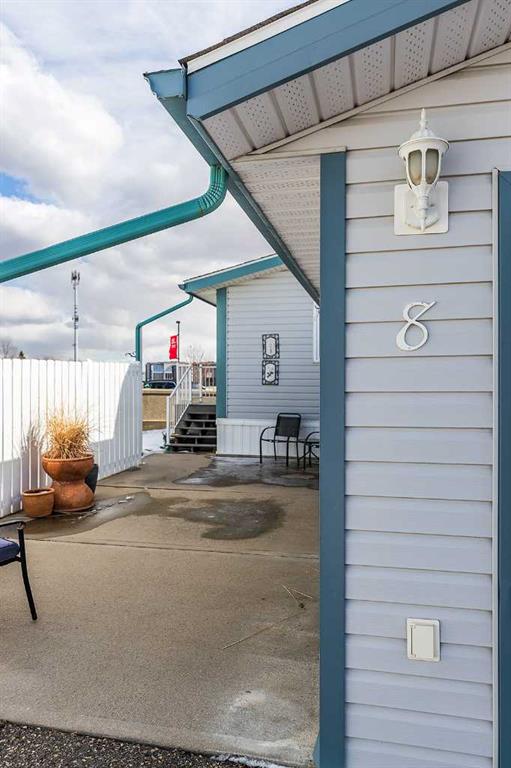 Additional image 2 of 8-1600 Strachan Road SE, Medicine Hat, AB, T1B4M3