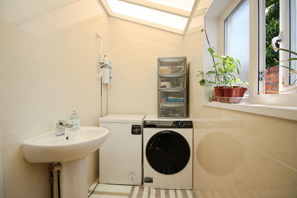Additional image 8 of 4 bed terraced house for saleStockland Street, Cardiff CF11