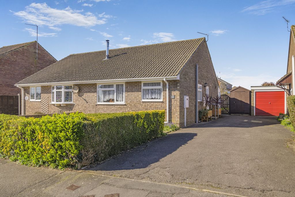 2 bed semi-detached house for saleMaple Avenue, Bulwark, Chepstow, Monmouthshire NP16