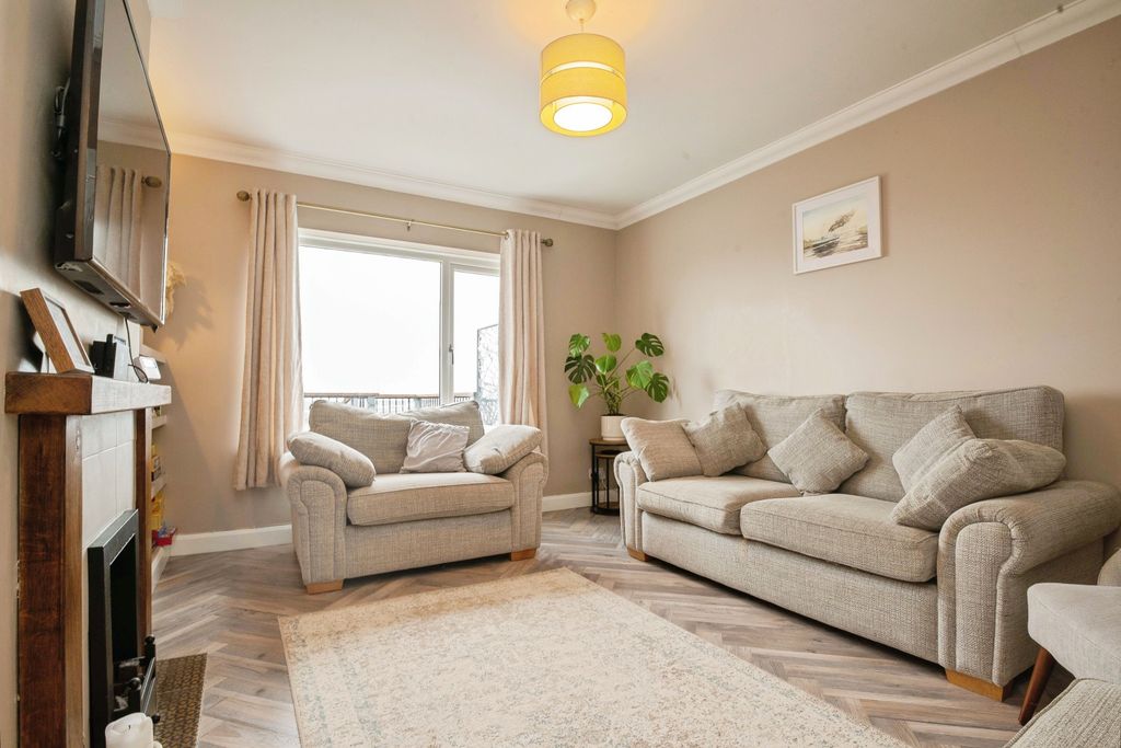 Additional image 3 of 4 bed detached house for saleClevedon Road, Newport NP19