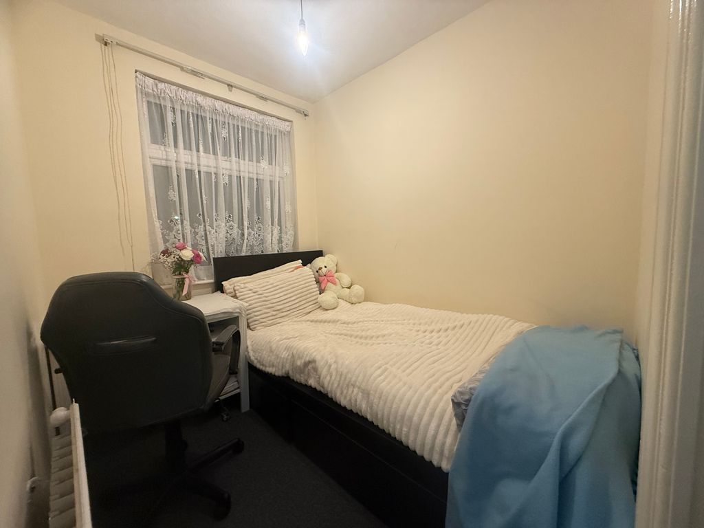 Additional image 9 of 3 bed end terrace house for saleWakemans Hill Avenue, London NW9