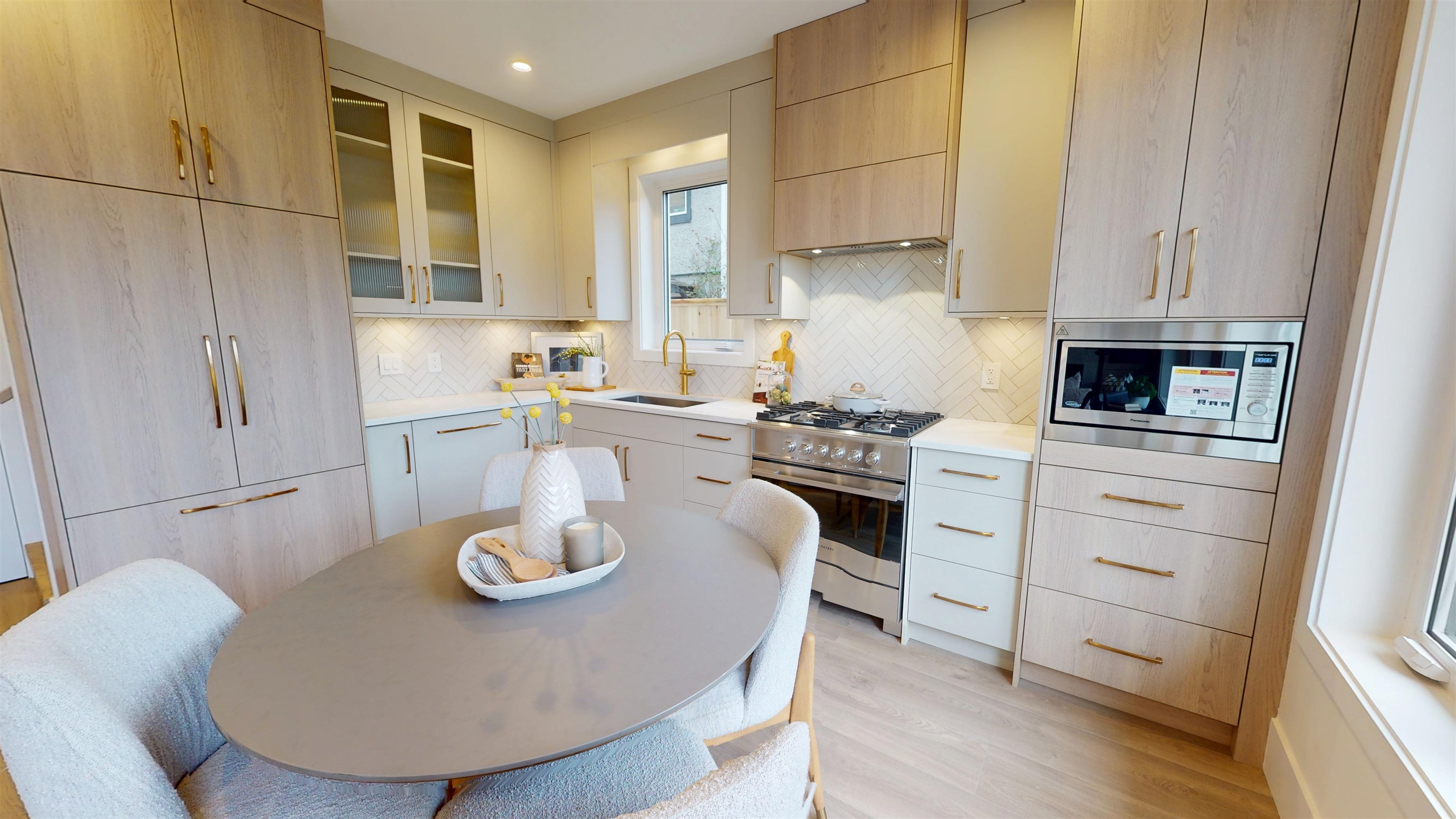 Additional image 5 of 2-2528 Turner Street, Vancouver, BC, V5K 2E8