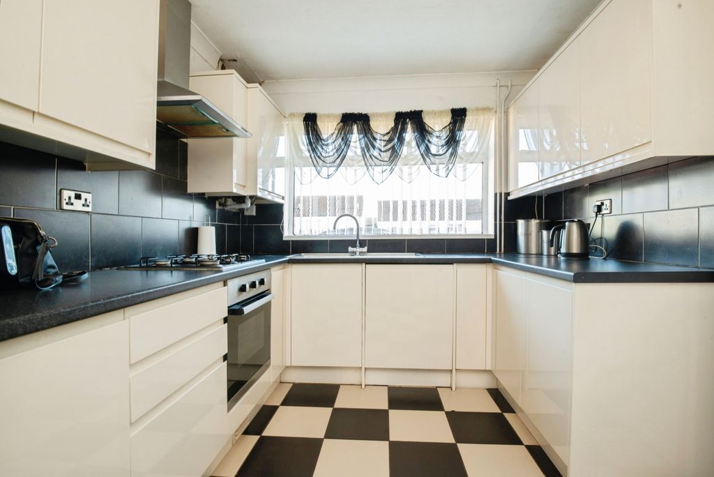 Additional image 4 of 3 bed end terrace house for saleAel-Y-Bryn, Cardiff CF23