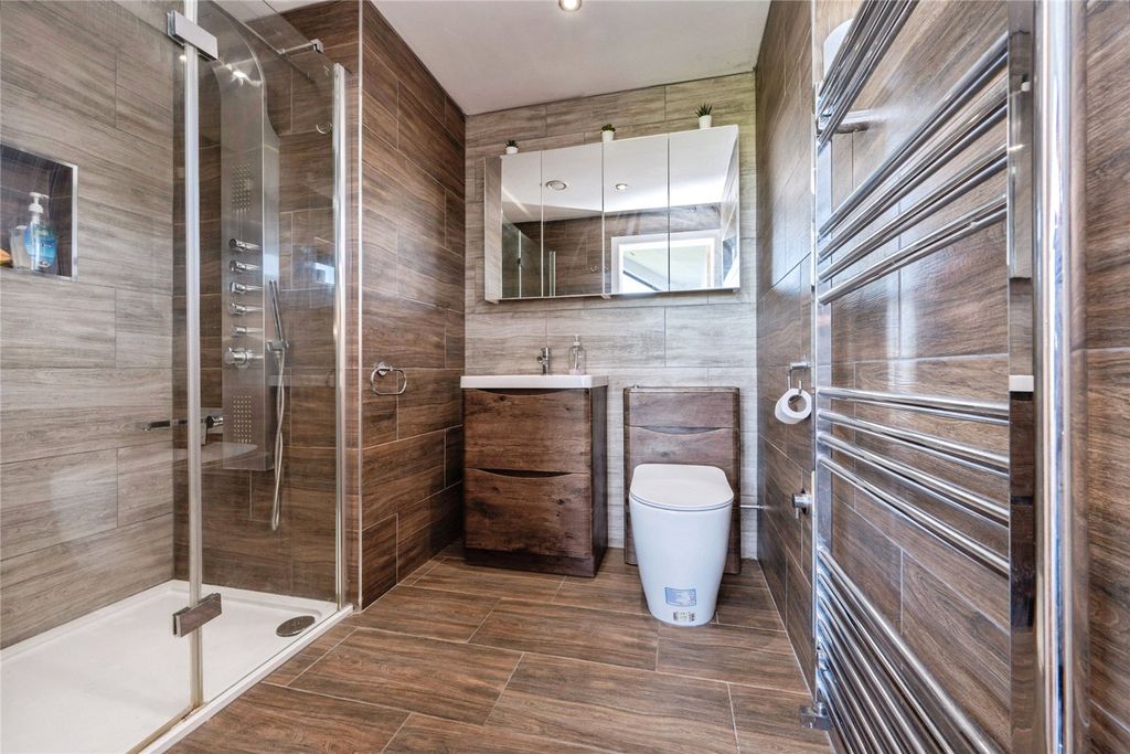 Additional image 34 of 8 bed detached house for saleGreen End Road, Bedford, Bedfordshire MK43