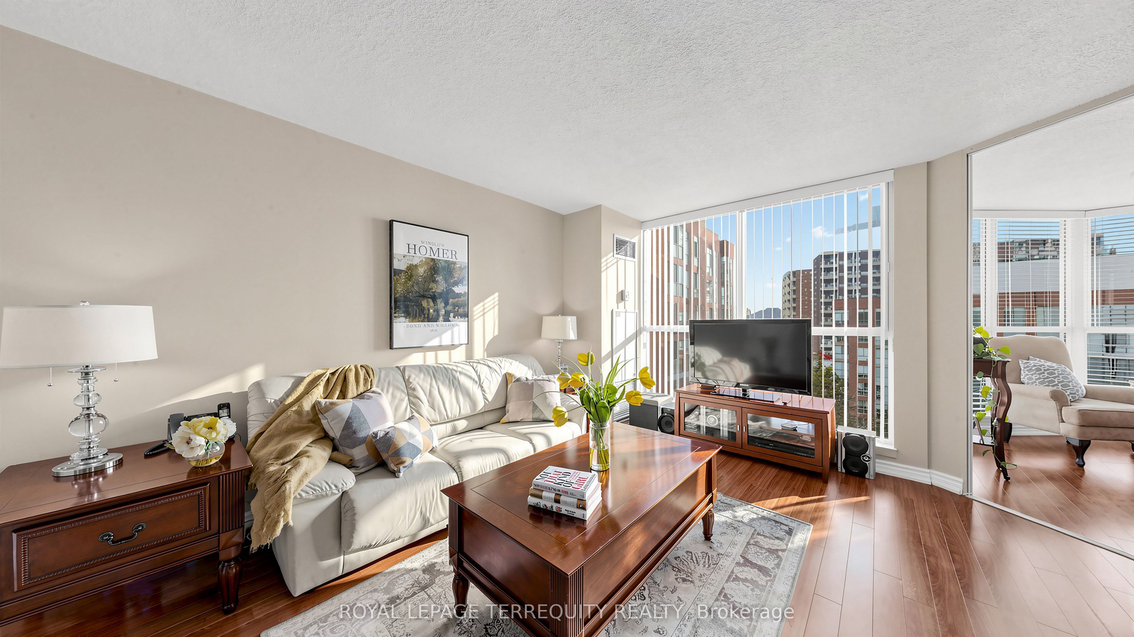 833-22 Southport Street, Toronto, ON, M6S 4Y9