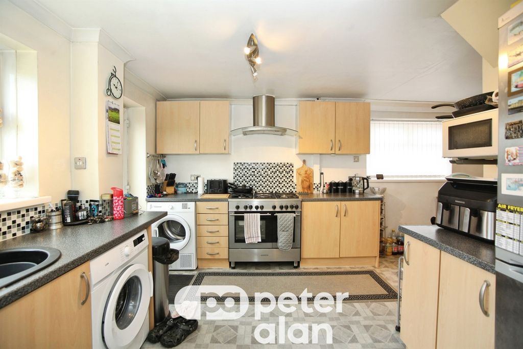 Additional image 4 of 4 bed semi-detached house for saleHendre Farm Drive, Newport NP19