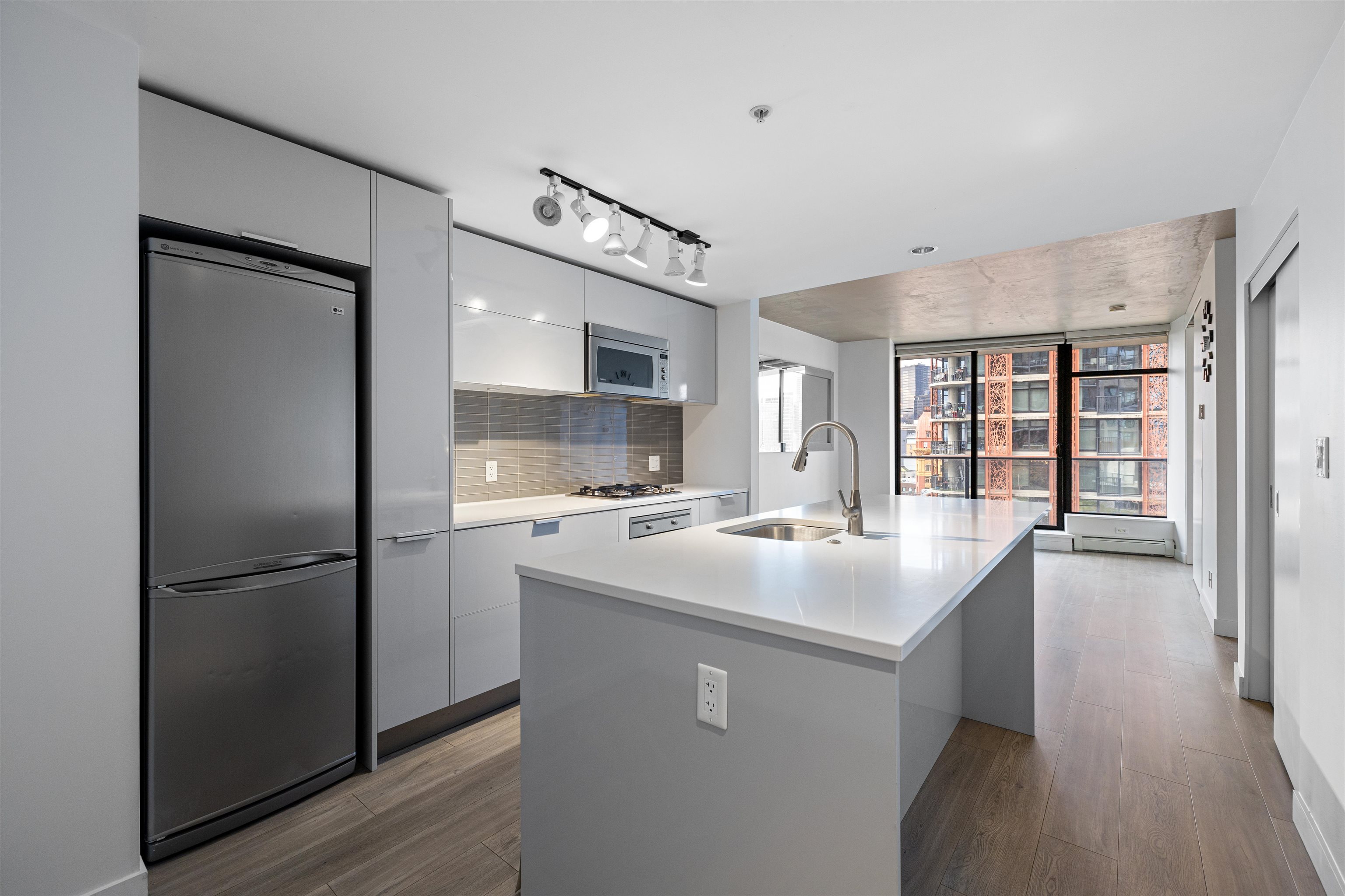 Additional image 3 of 1407-108 Cordova Street W, Vancouver, BC, V6B 0G5