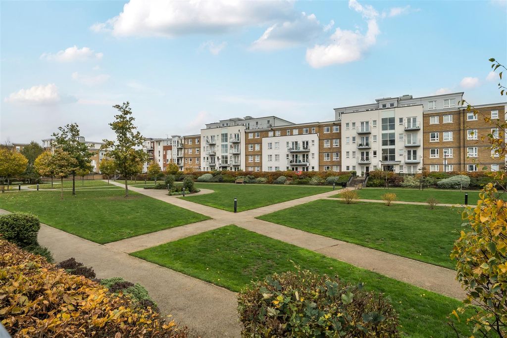 Additional image 10 of 2 bed flat for saleKestrel Court, Heron Way, Maidenhead SL6