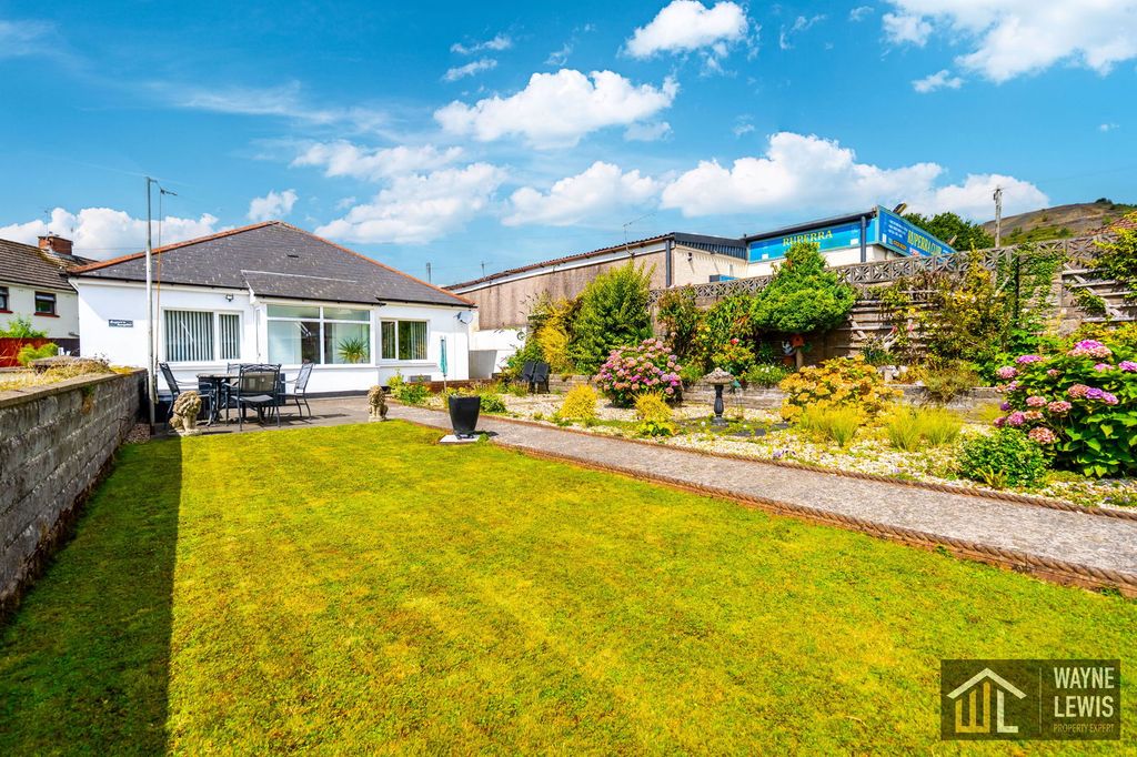 3 bed bungalow for saleNavigation Street, Trethomas, Caerphilly CF83
