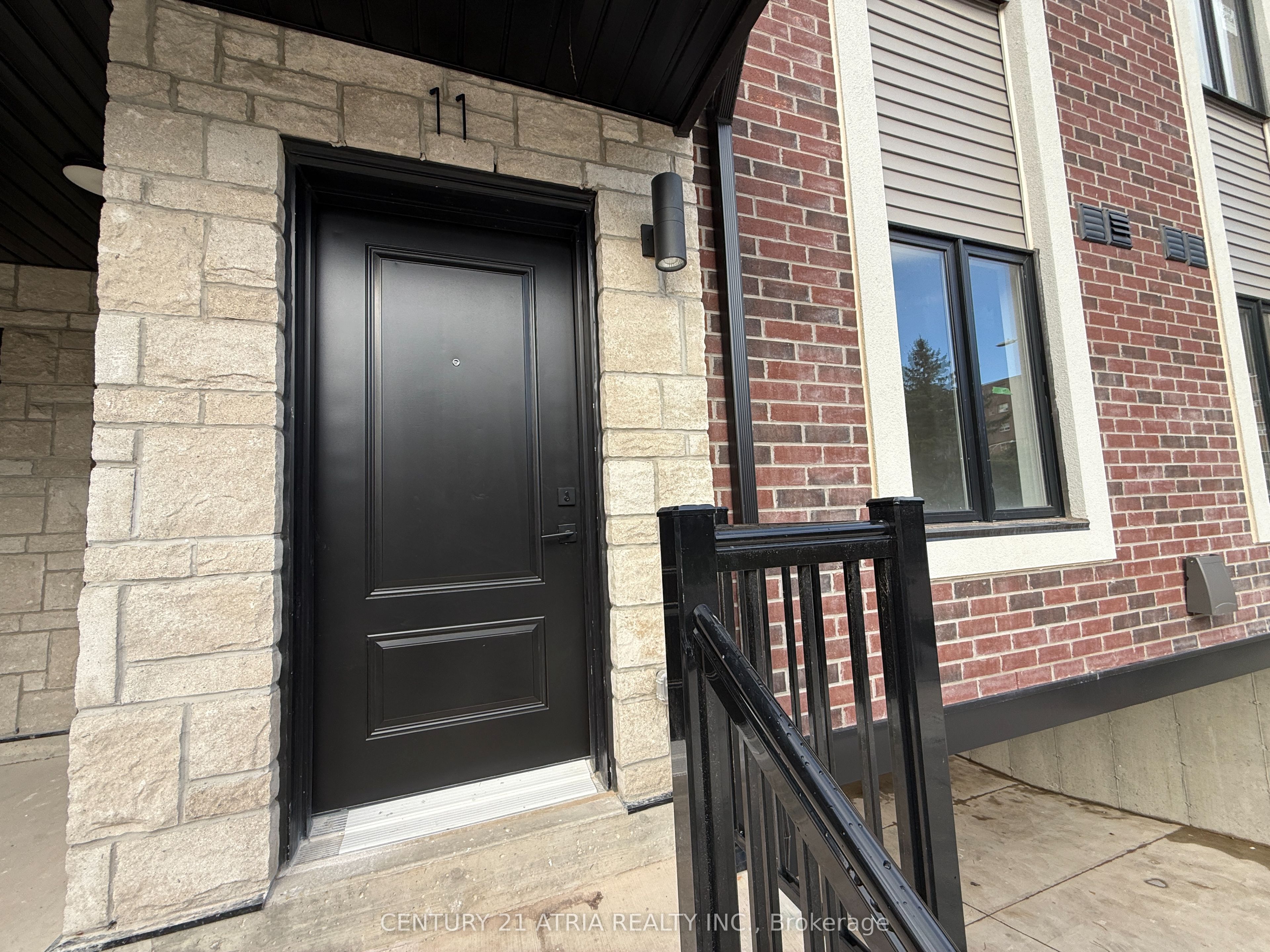 Additional image 2 of 11-2 Slessor Boulevard, Grimsby, ON, L3M 3T2