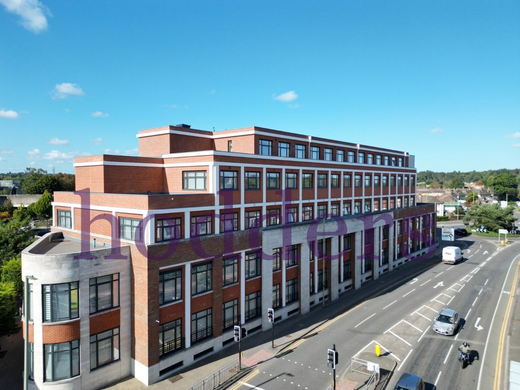 1 bed flat to rentPyrcroft Road, Chertsey, Surrey KT16