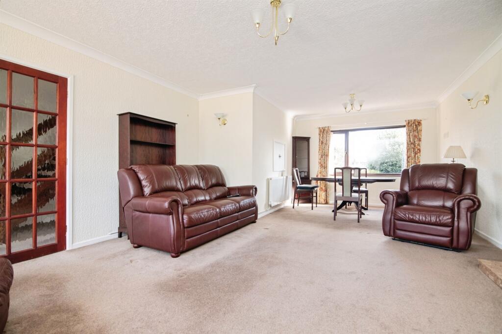 Hopkins Drive, West Bromwich photo 3