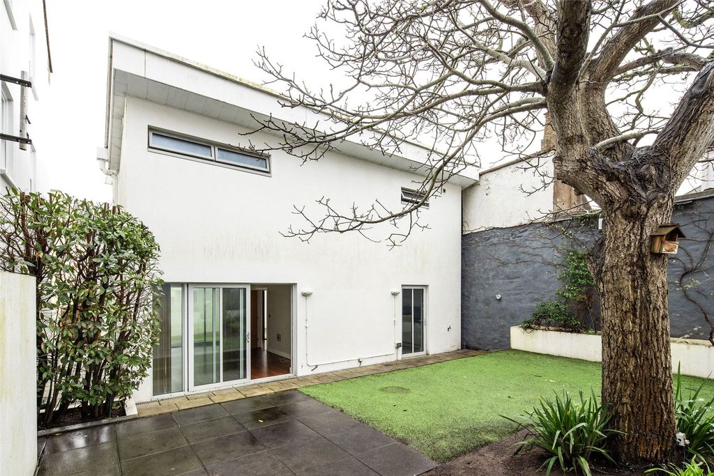 Additional image 13 of 2 bed detached house for saleSacre Coeur Cottages, Rouge Bouillon, St Helier, Jersey JE2
