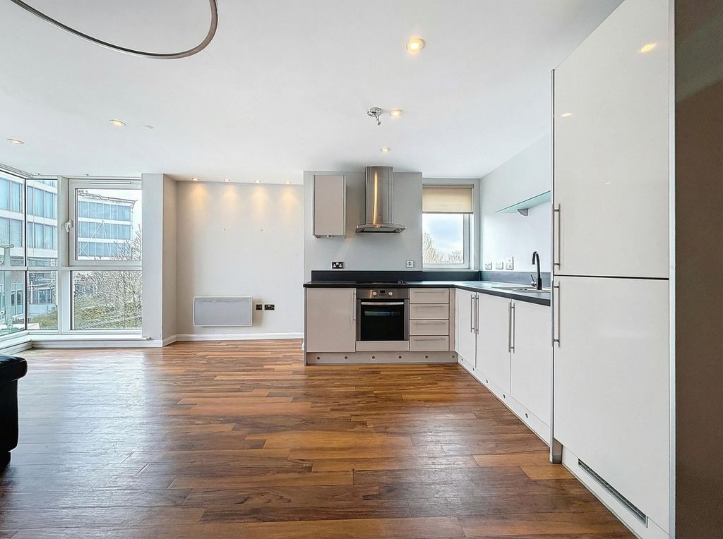 Additional image 5 of 2 bed flat for saleOcean Reach, Havannah Street, Cardiff Bay CF10