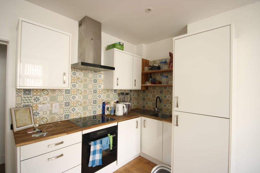 Additional image 4 of 1 bed flat for saleLa Route De St Aubin, St Helier JE2