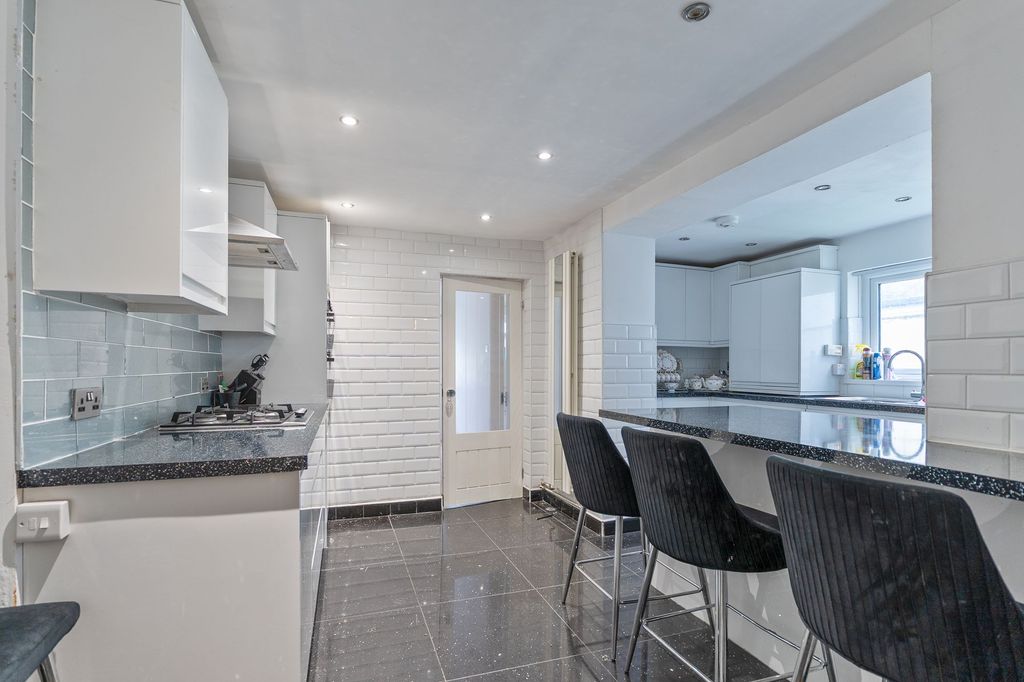Additional image 5 of 3 bed end terrace house for saleAlbert Street, Cardiff CF11